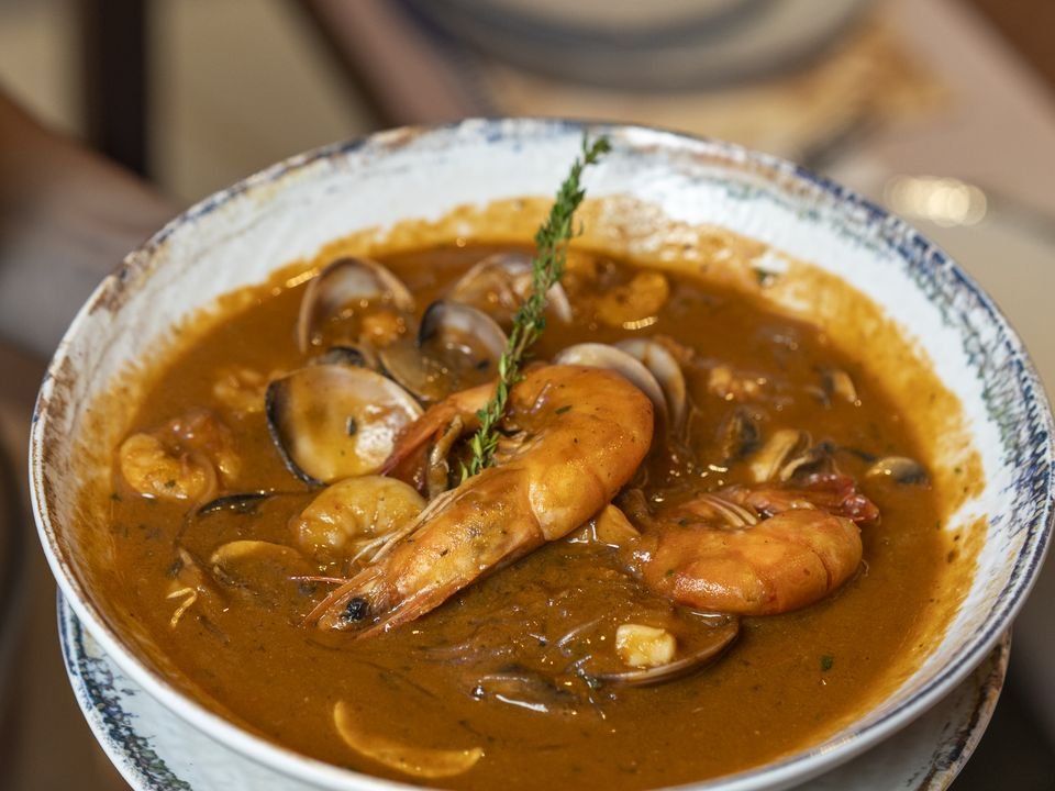 Sopa de pescado asiática